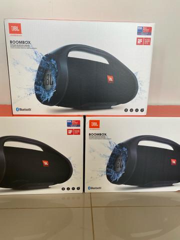 JBL BOOMBOX PRETA LACRADA (Aceito Cartão)