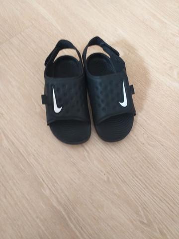 Sandália Nike original comprado na Netshoes. Pouco uso.