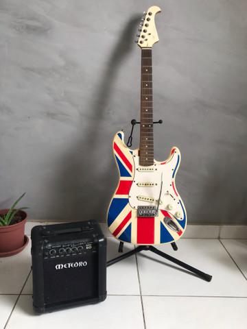 Guitarra Eagle + Amplificador Meteoro mg10