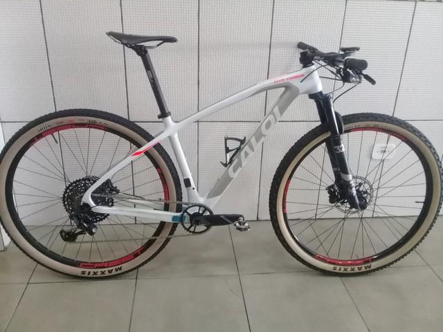 Caloi Elite Carbon Racing 2020