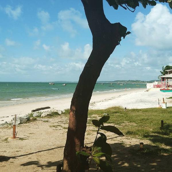 Alugo Ao de um quarto mobiliado.perto da Praia no centrinho