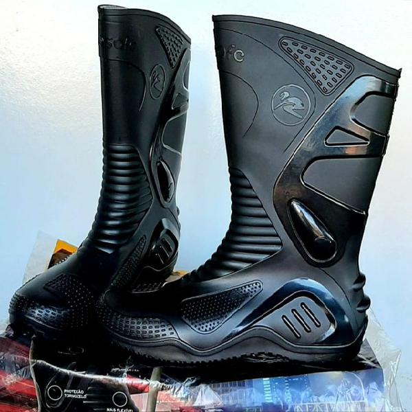 Bota Motociclista Cano Alto Preto PVC 100% Impermeável