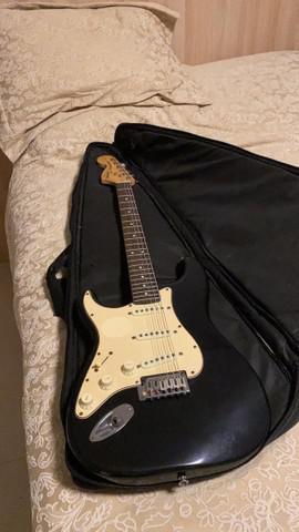 Guitarra Fender Squier Stratocaster