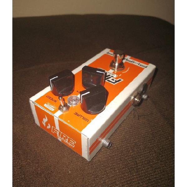 Pedal fire custom shop guitarra