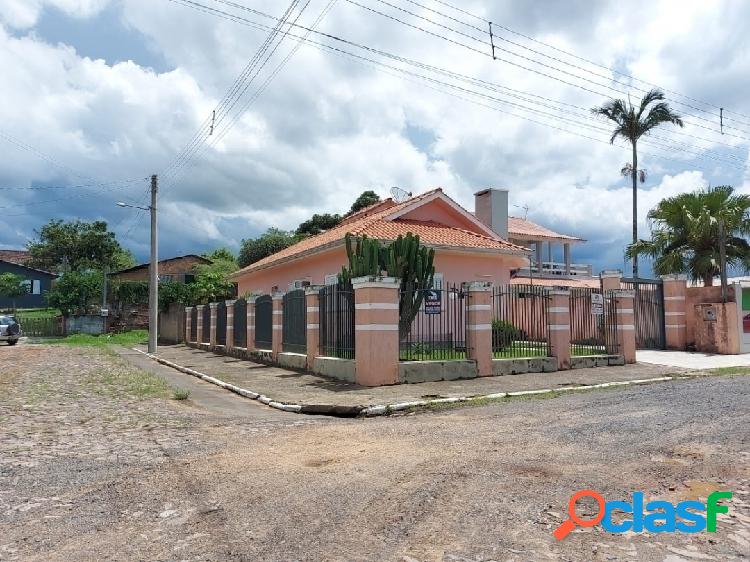 CASA DE ESQUINA NO BAIRRO OLARIA