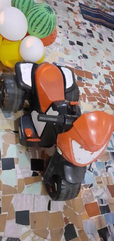 Moto elétrica infantil