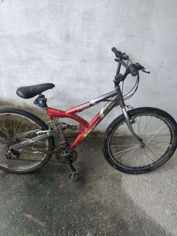 Vendo bicicleta pra hoje, leiam a descrição