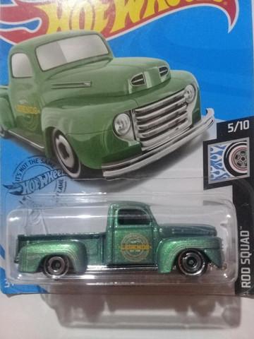 Miniatura hotwheels nova, lacrada, ford f1 1949