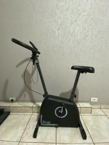 Bicicleta Ergométrica Vertical Dream Fitness EX550 -