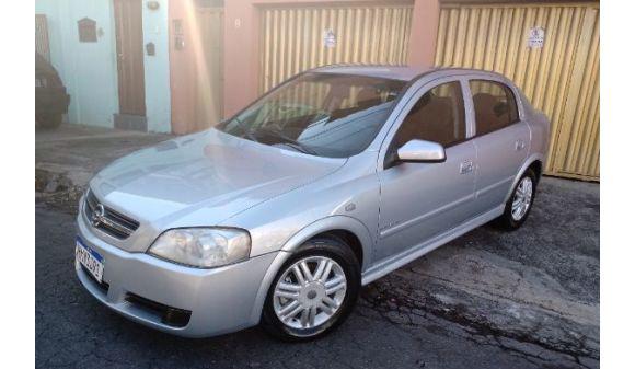 Chevrolet Astra Hatch 2.0 Elegance 05/06 Prata