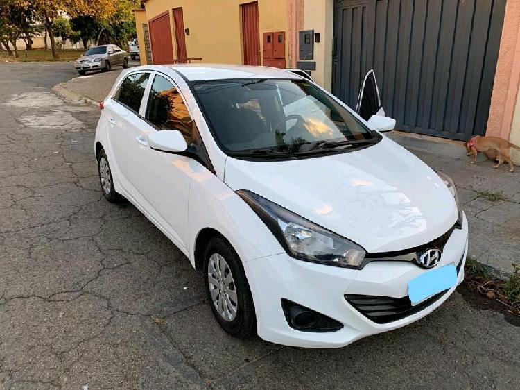 Hyundai HB20 1.6 Comfort Plus Branco 2013/2014 - Goiânia