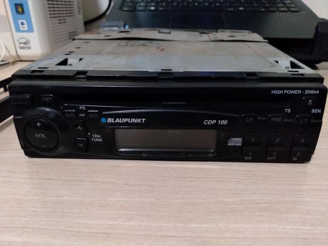 Rádio automotivo toca cd blaupunkt