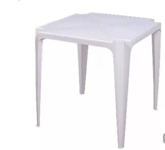 Suporte tv e mesa plástica!