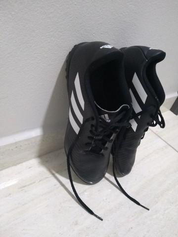 Chuteira adidas tamanho 41