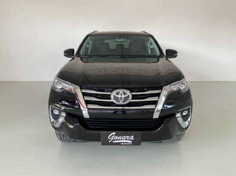 Toyota Hilux SW4 2.8 SRX Turbo Preto 2017/2018 - Curitiba