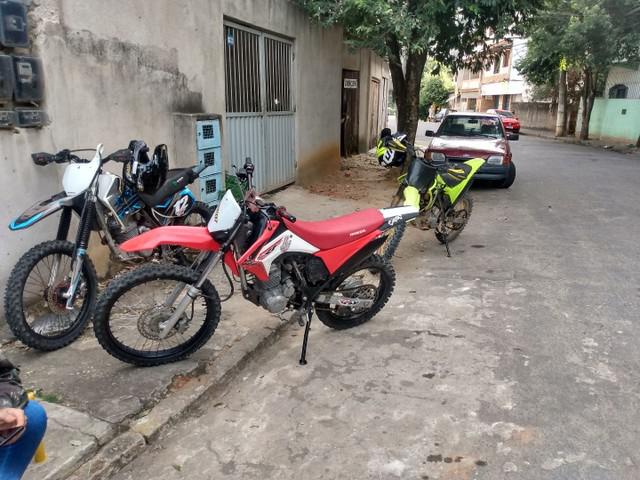 Xr 200 com roupa de crf