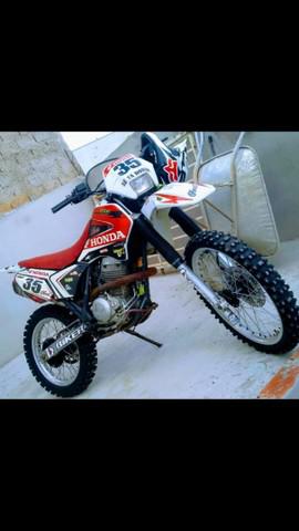 Tornado 250cc p/ trilha