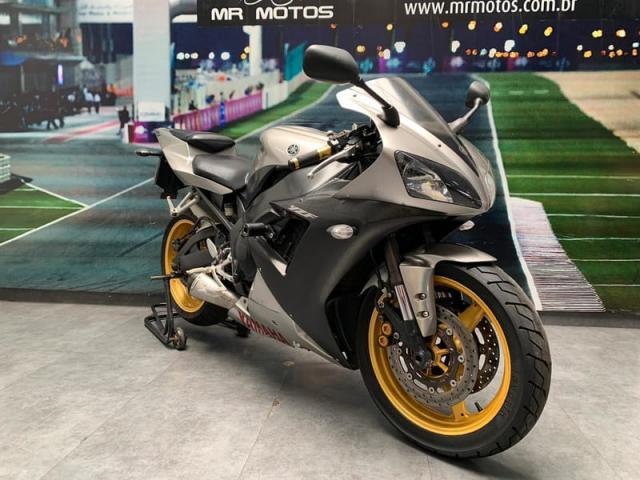 Yamaha YZF R-1