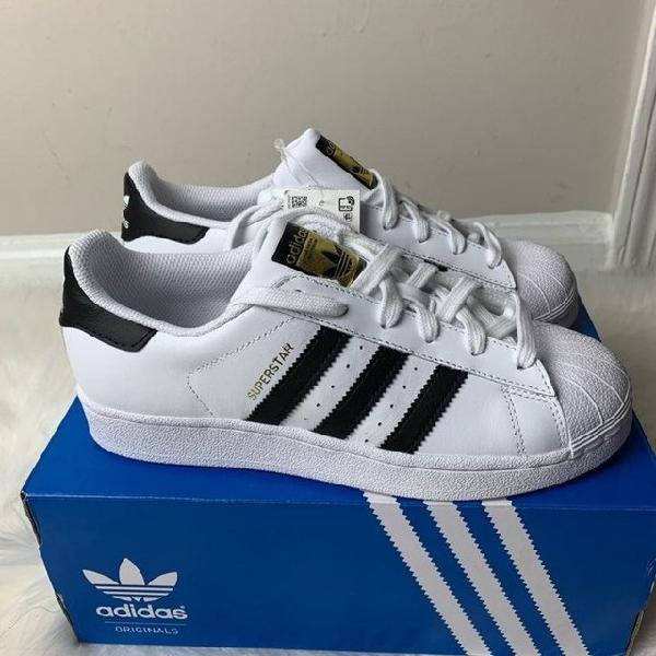 Vendo tênis adidas superstar (novo na caixa)