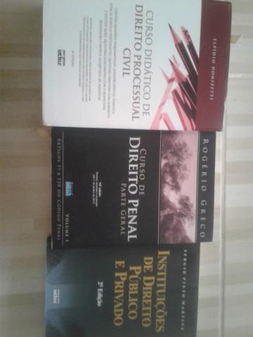 3 livros de direito