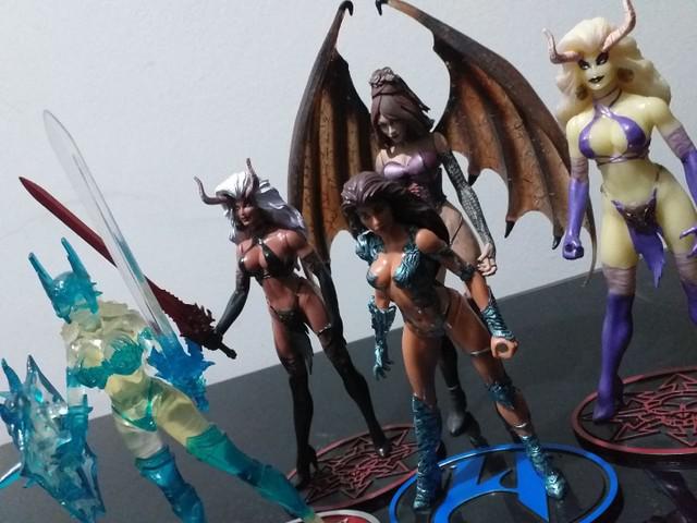 Action figures femininas