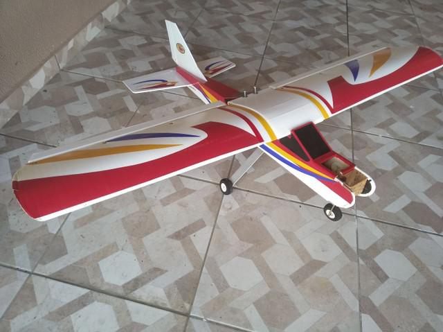 Aeromodelo treinador asa alta pastinha + servos de brinde