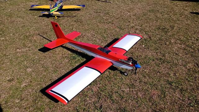 Aeromodelo tiger 1, 2mt envergadora,motor evolurion 61,2 t