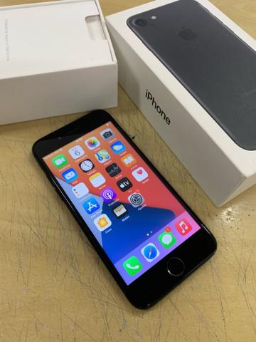 IPhone 7 de 32GB caixa e acessórios