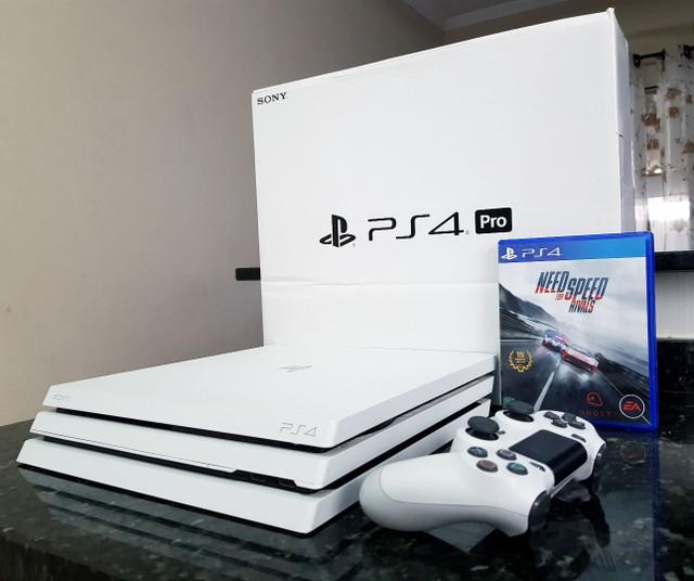 PlayStation 4 Pró Branco 4k