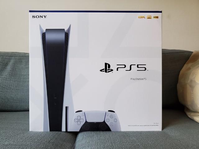 Playstation 5 com Leitor - Modelo Nacional com 1 ano de