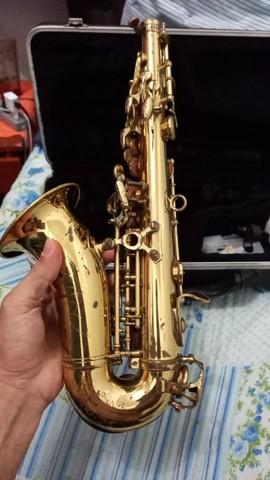 Saxofone soprano curvo