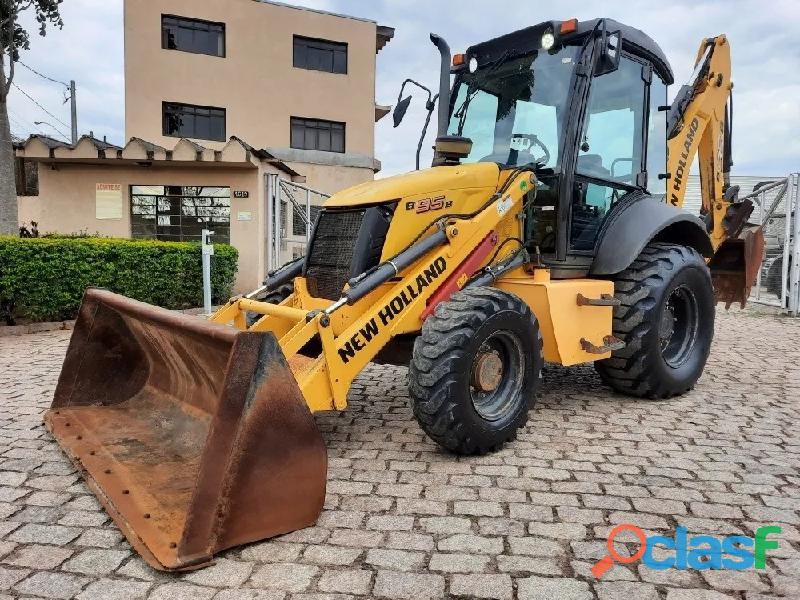 Retroescavadeira new holland 95b