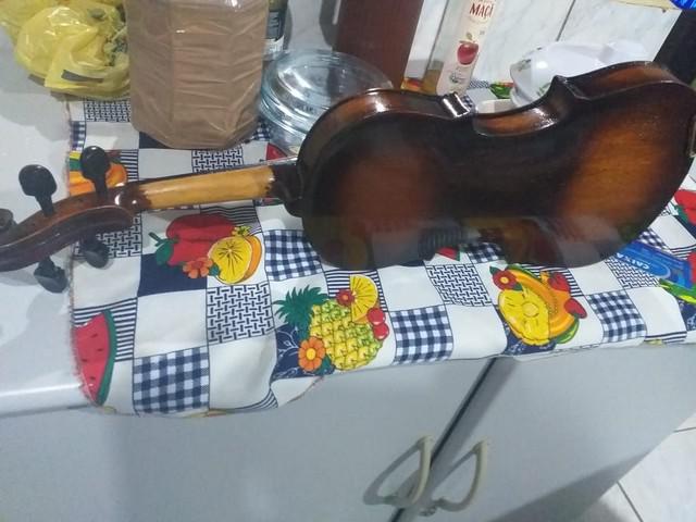 Violino artesanal antigo