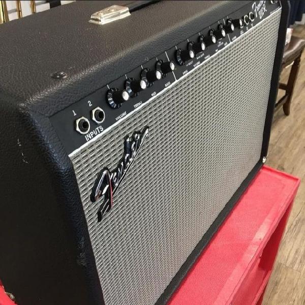 Amplificador fender frontman 212r