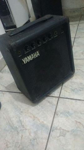 Vendo caixa amplificadora da marca Yamaha