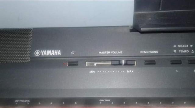 Yamaha Black piano Digital P-105 - Usado