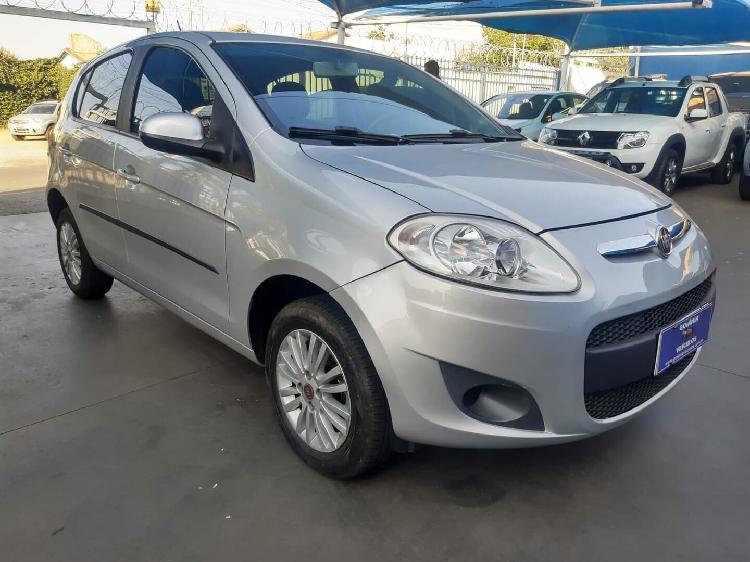 Fiat Palio 1.0 Attractive 8V Prata 2017/2017 - Goiânia