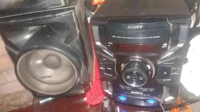 som sony genezi hcd gtr 333