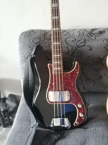 Baixo squier precision série yako anos 90