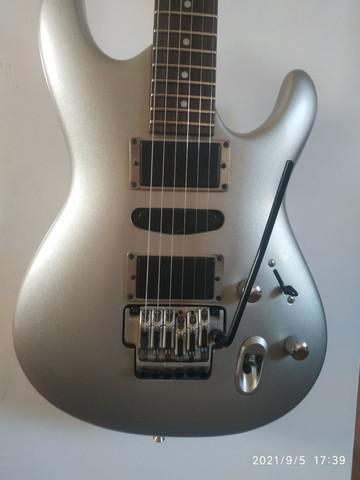 Guitarra Ibanez Ergodyne