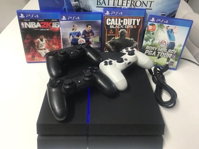 Play Station Plus PS4 Jet Black 500GB + 3 controles wireless