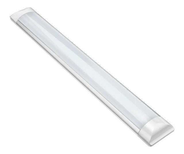 Luminária sobrepor led 20w 60cm tubular slim branco frio