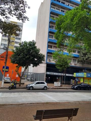 Sala comercial, 33m2, recepção, banheiro privativo.