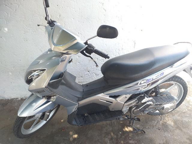 Moto Yamaha neo