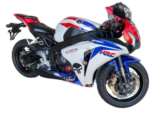 Honda cbr 1000 rr fireblade