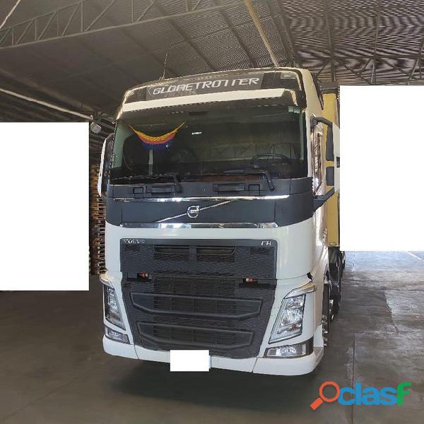 Caminhão volvo fh 540 no cavalo