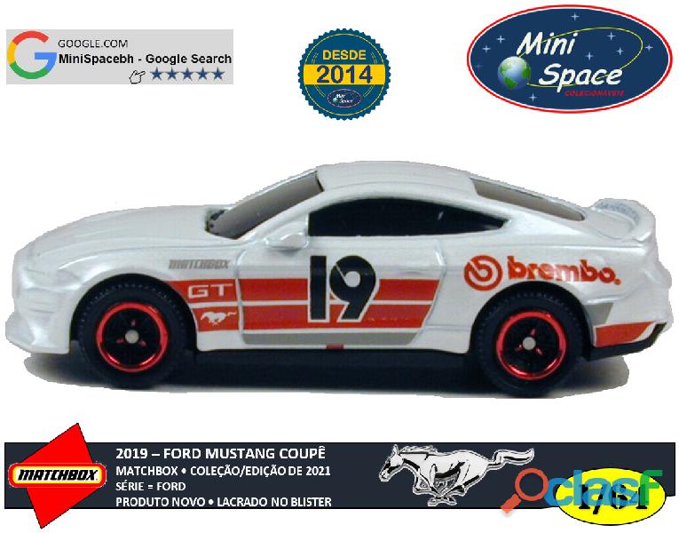 Matchbox 2019 Ford Mustang Coupê cor branco 1/64