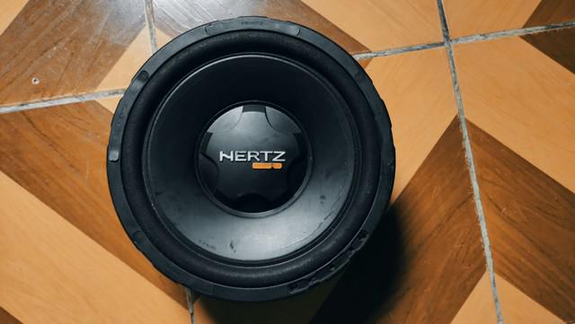 Sub woofer Hertz 12 polegada