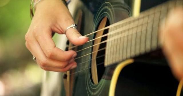 Aulas de violão á domicílio!