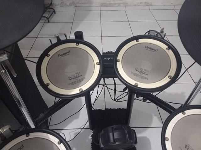 Bateria eletrônica roland